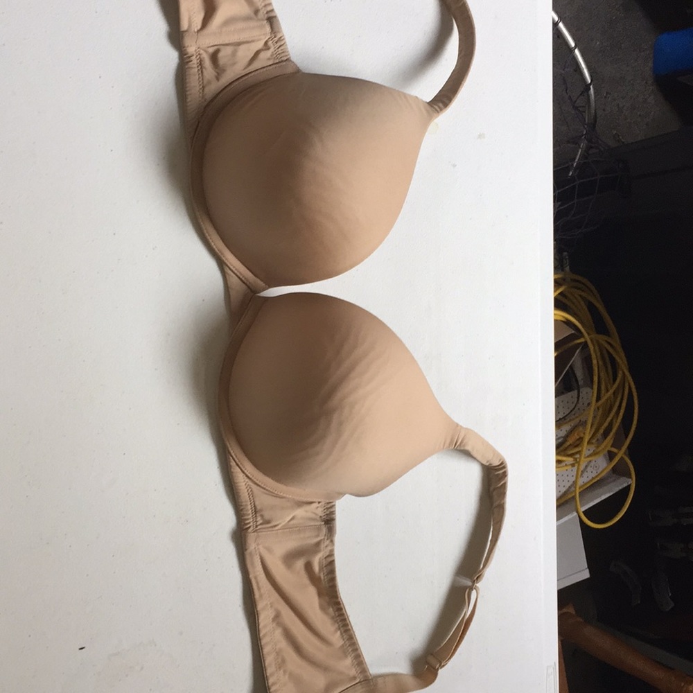 38C “Cacique” brand bra